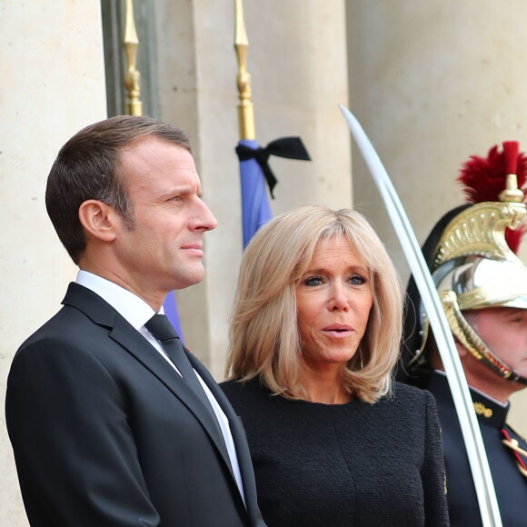 Le président de la République française Emmanuel Macron et sa femme la Première Dame Brigitte Macron - Le président de la République française reçoit les chefs d'Etat et de Gouvernement étrangers ayant fait le déplacement en France pour rendre hommage au Président Jacques Chirac au Palais de l'Elysée Paris, France, le 30 septembre 2019. © Cyril Moreau/Bestimage