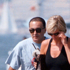 Diana et Dodi Al-Fayed à Saint-Tropez en 1997.