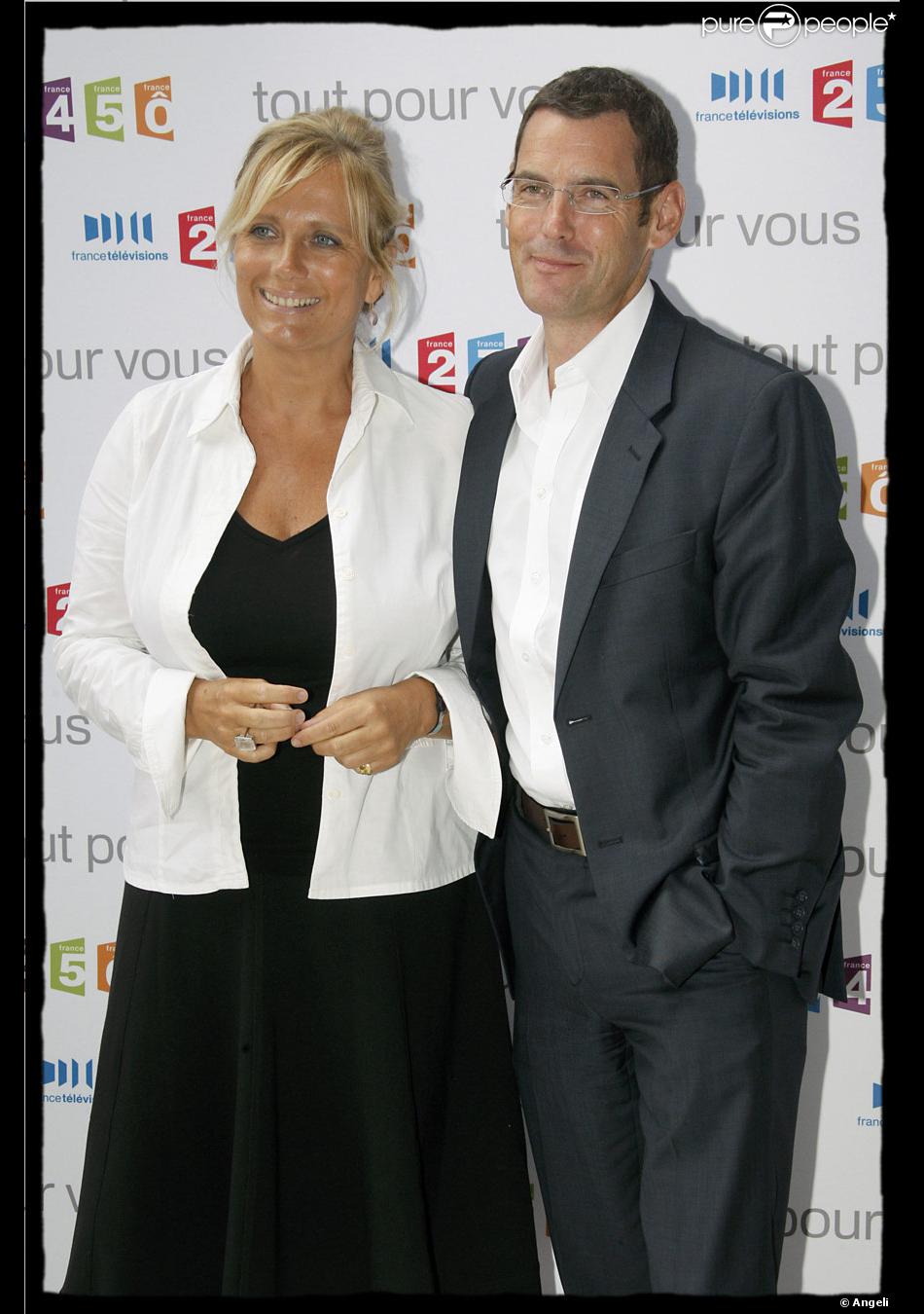 Catherine Matausch Et Francis Letellier Lors De La Conference De