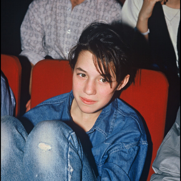 Charlotte Gainsbourg au concert de Louis Chedid à l'Olympia, Paris, le 20 avril 1986.