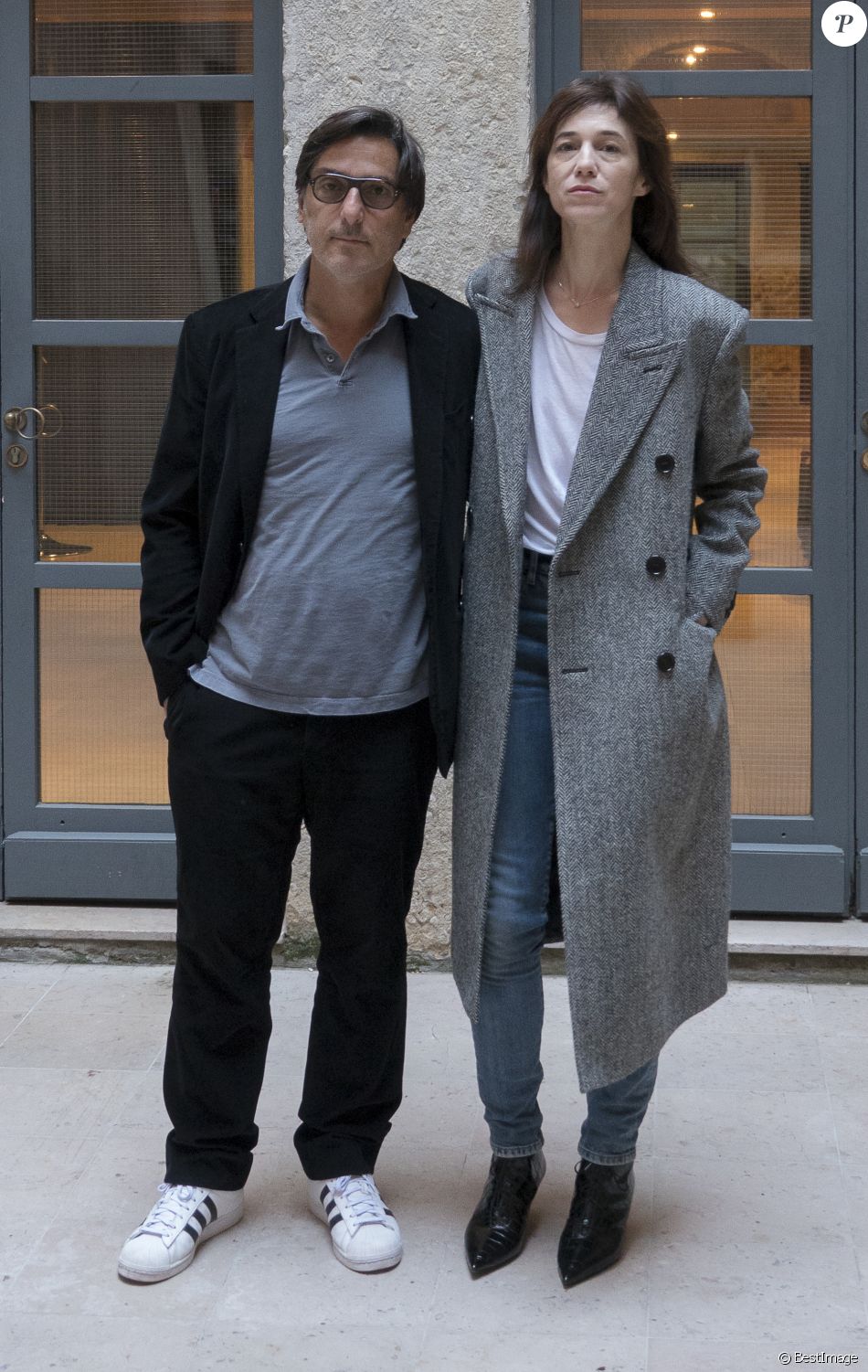 Yvan Attal et sa compagne Charlotte Gainsbourg lors d