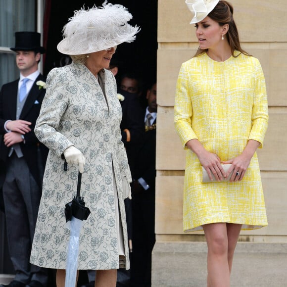 Camilla Parker Bowles, la duchesse de Cornouailles, Catherine Kate Middleton, la duchesse de Cambridge, enceinte - Garden party a Buckingham palace a Londres le 23 mai 2013.