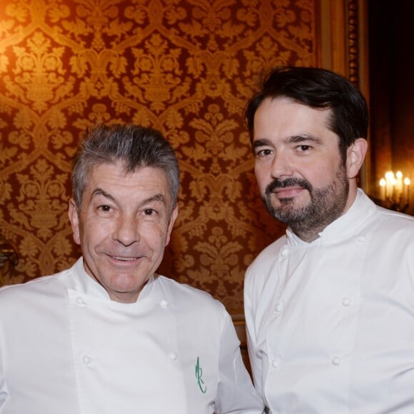 Régis Marcon chef du restaurant Régis & Jacques Marcon et Jean-François Piège chef du restaurant Le Grand Restaurant - Soirée de la 4ème cérémonie de remise des Prix "LA LISTE 2019" au Quai d'Orsay à Paris, France, le 3 décembre 2019. © Rachid Bellak/Bestimage