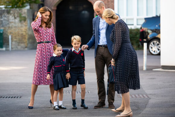 Le prince William et Catherine Kate Middleton, duchesse de Cambridge, emmènent leur fille la princesse Charlotte de Cambridge avec leur fils le prince George à l'école "Thomas's Battersea" le jour de la rentrée scolaire, le 5 septembre 2019.