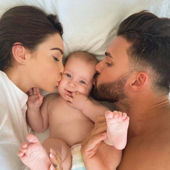 Nabilla Benattia, Thomas Vergara et leur fils Milann, le 7 avril 2020