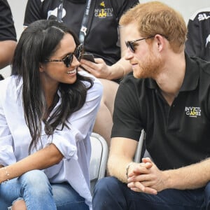 Première apparition officielle du prince Harry et sa compagne Meghan Markle dans les tribunes de la finale de tennis des Invictus Games à Toronto, Ontario, Canada, le 25 septembre 2017.