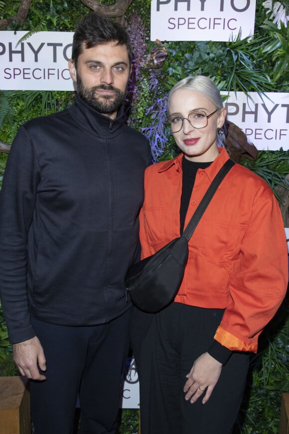 Le groupe "Madame Monsieur" (Emilie Satt et Jean-Karl Lucas) - Soirée de lancement des produits Phyto Specific de la marque Phyto à la Pause Parisienne à Paris suivie d'un showcase de G. Dourdan, le 19 novembre 2019. © Pierre Perusseau/Bestimage