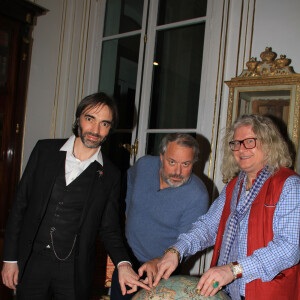 Exclusif - Cédric Villani, Christophe Kulikowski, Pierre-Jean Chalençon - Dîner chez Pierre-Jean Chalençon à Paris, le 14 mai 2020. © Baldini / Bestimage