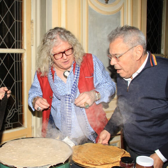 Exclusif - Jean-Michel Cohen, Cédric Villani, Pierre-Jean Chalençon - Dîner chez Pierre-Jean Chalençon à Paris, le 14 mai 2020. © Baldini / Bestimage