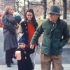 Mia Farrow, Woody Allen et leurs enfants Seamus Satchel, Dylan Farrow, Soon-Yi Previn et Moses Amadeux en 1988 à New York.