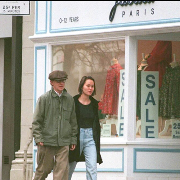 Woody Allen et Soon-Yi à New York en 1995.