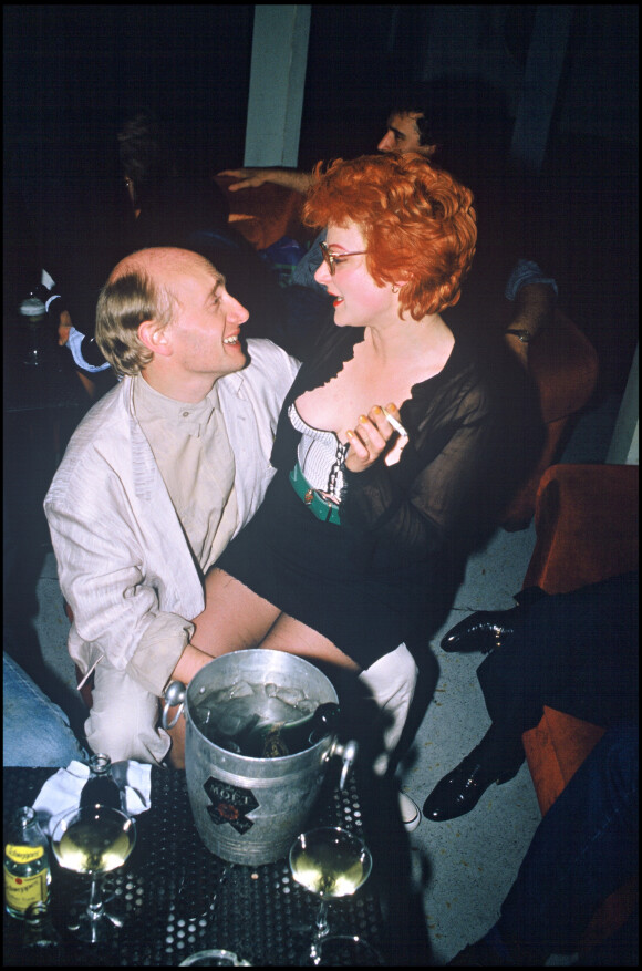 -Michel Blanc et Josiane Balasko en soirée au Palace, à Paris, en 1986.