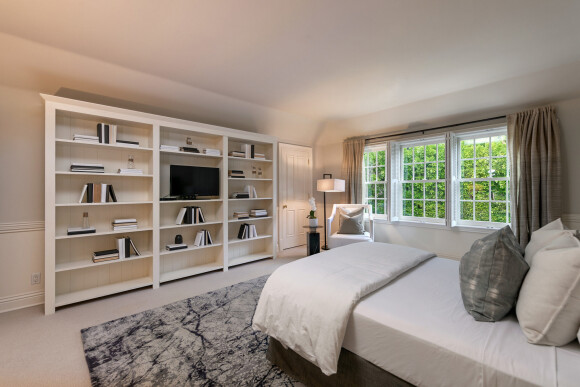 Ashton Kutcher et Mila Kunis mettent en vente leur maison de Los Angeles au prix de 14 millions de dollars.