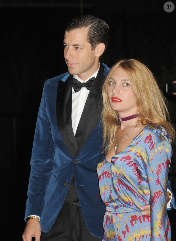 Joséphine de La Baume et son mari Mark ronson - People à la soirée "GQ Men of the Year Awards" à "The Tate Modern" à Londres. Le 6 septembre 2016 © Ferdaus Shamim / Zuma Press / Bestimage