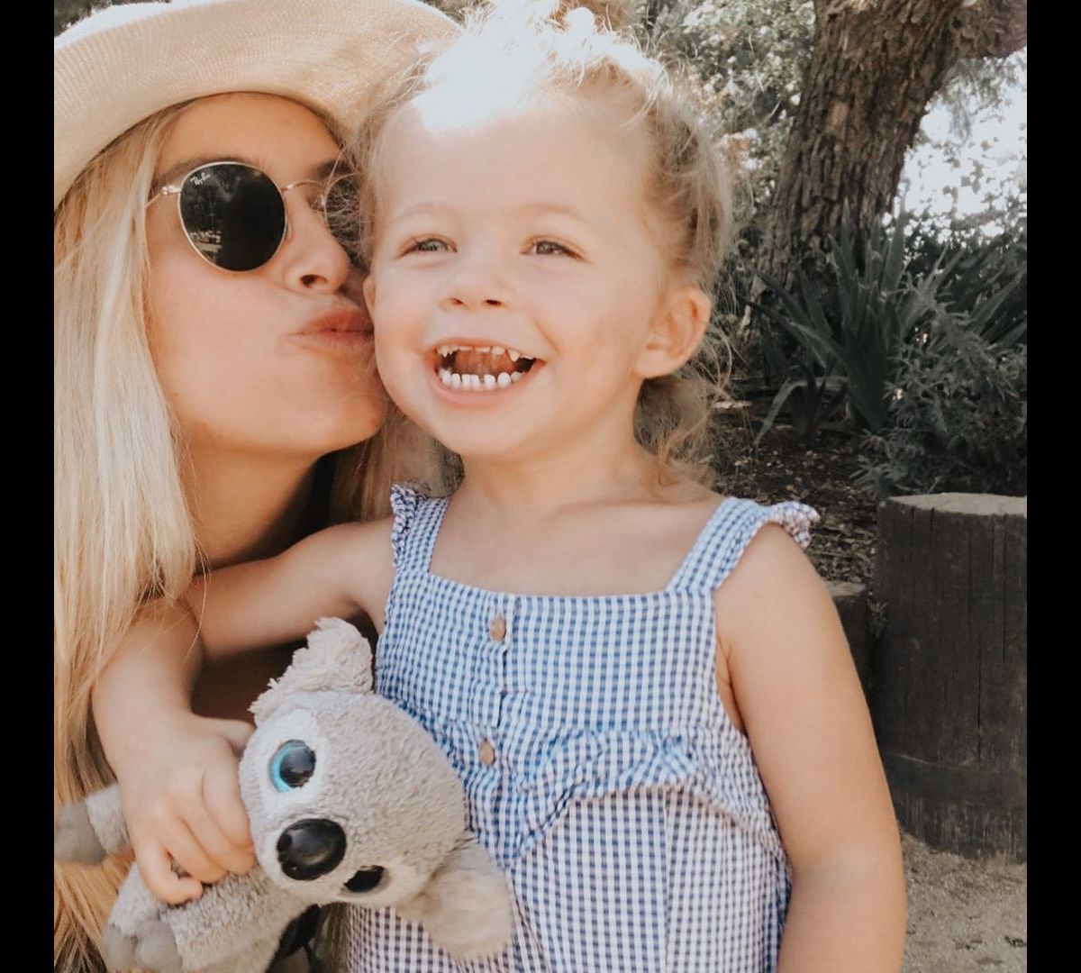 La Fille D Une Influenceuse Meurt Brutalement A 3 Ans D Une Tumeur Au Cerveau Purepeople