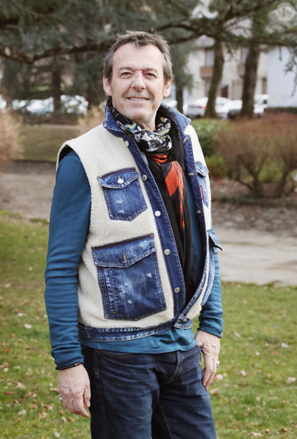 Jean-Luc Reichmann lors du photocall de la série "Léo Matteï, Brigade des mineurs" lors du 22ème Festival des créations télévisuelles de Luchon, France, le 7 février 2020. © Patrick Bernard/Bestimage