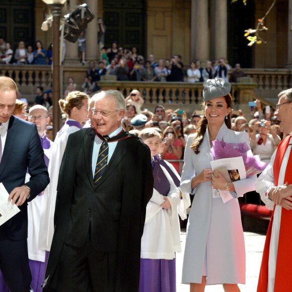 Le prince William, duc de Cambridge, et Kate Catherine Middleton, duchesse de Cambridge, ont assisté à la messe de Pâques en la cathédrale St Andrews à Sydney lors de leur visite officielle en Australie. Le 20 avril 2014