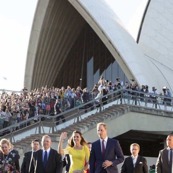 Le prince William et Catherine Kate Middleton, la duchesse de Cambridge à la sortie de l'Opéra de Sydney, le 16 avril 2014.