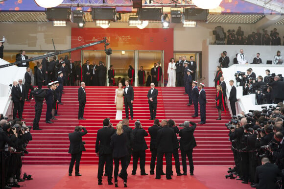 Exclusif - Pierre Lescure, August Diehl et Valérie Pachner avec Thierry Frémaux - Arrivée des people à la montée des marches du film "A Hidden Life" lors du 72e Festival International du Film de Cannes, le 19 mai 2019.