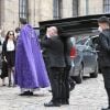 Joelle Bercot devant le cercueil de son mari Guy Bedos, à Paris, le 4 juin 2020