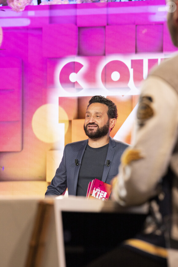 Exclusif - Cyril Hanouna et ses chroniqueurs de retour pour la première fois en studio depuis le déconfinement pour l'enregistrement de l'émission "C que du kif!" sur C8 pendant l'épidémie de Coronavirus Covid-19 à Paris le 12 mai 2020. © Jack Tribeca / Bestimage