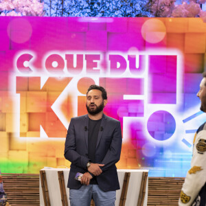 Exclusif - Cyril Hanouna et ses chroniqueurs de retour pour la première fois en studio depuis le déconfinement pour l'enregistrement de l'émission "C que du kif!" sur C8 pendant l'épidémie de Coronavirus Covid-19 à Paris le 12 mai 2020. © Jack Tribeca / Bestimage