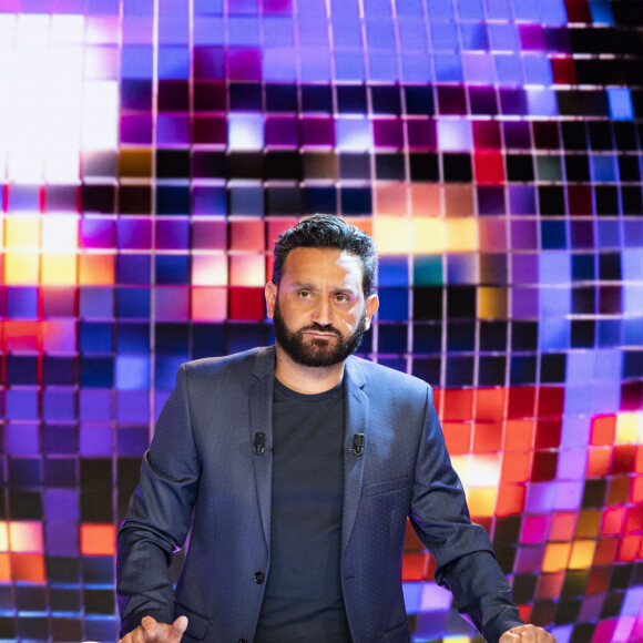 Exclusif - Cyril Hanouna et ses chroniqueurs de retour pour la première fois en studio depuis le déconfinement pour l'enregistrement de l'émission "C que du kif!" sur C8 pendant l'épidémie de Coronavirus Covid-19 à Paris le 12 mai 2020. © Jack Tribeca / Bestimage
