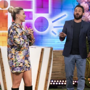 Exclusif - Kelly Vedovelli et Cyril Hanouna - Cyril Hanouna et ses chroniqueurs de retour pour la première fois en studio depuis le déconfinement pour l'enregistrement de l'émission "C que du kif!" sur C8 pendant l'épidémie de Coronavirus Covid-19 à Paris le 12 mai 2020. © Jack Tribeca / Bestimage