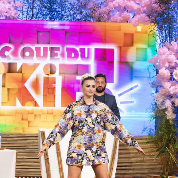 Exclusif - Kelly Vedovelli et Cyril Hanouna - Cyril Hanouna et ses chroniqueurs de retour pour la première fois en studio depuis le déconfinement pour l'enregistrement de l'émission "C que du kif!" sur C8 pendant l'épidémie de Coronavirus Covid-19 à Paris le 12 mai 2020. © Jack Tribeca / Bestimage