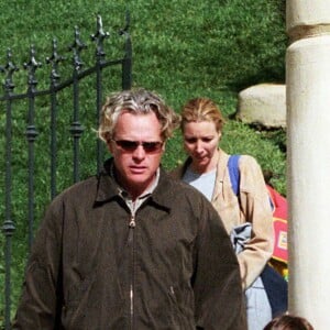 Lisa Kudrow, son mari Michel Stern et leur fils Julian. Le 19 février 2002.