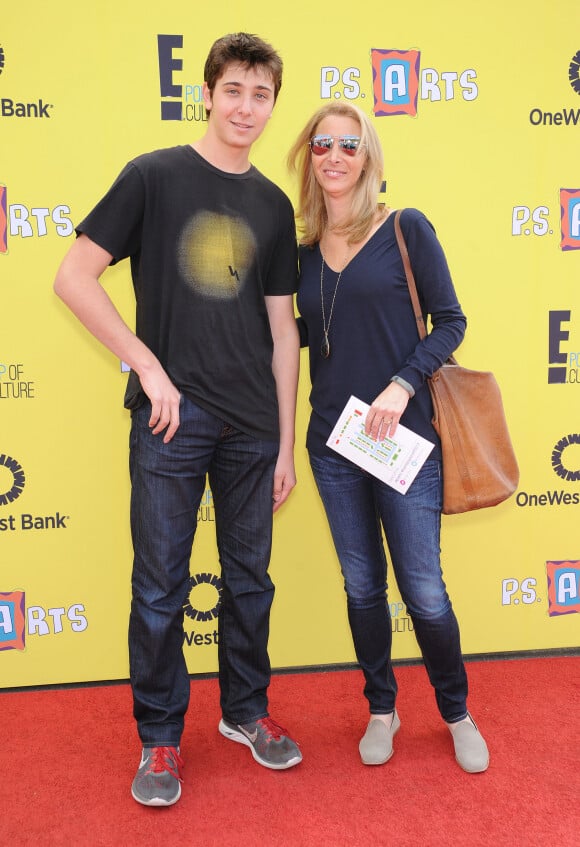 Lisa Kudrow et son fils Julian Stern - "P.S. Arts Express Yourself 2013" à Santa Monica. Le 17 novembre 2013.
