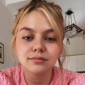 Louane (Emera) s'est confiée sur la naissance de sa fille Esmée lors d'un live sur Instagram le 9 juin 2020.