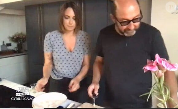Julia Vignali et Kad Merad dans "Tous en cuisine", le 11 juin 2020, sur M6