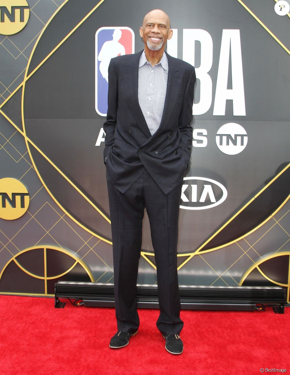 kareem-abdul-jabbar-lors-de-la-soir-e-des-nba-awards-2019-au-barker