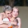 La chanteuse Dua Lipa et son compagnon Anwar Hadid passent les fêtent de fin d'année au Bord d'une piscine à Miami le 30 décembre 2019.