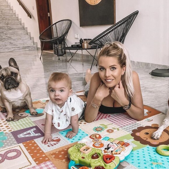 Jessica Thivenin avec Maylone et ses chiens, le 5 juin 2020