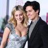 Lili Reinhart et son compagnon Cole Sprouse à la soirée Five Feet Apart à Los Angeles, le 7 mars 2019.