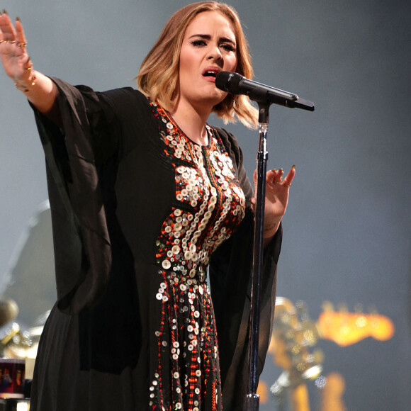 Adele au Glastonbury Festival en juin 2016.