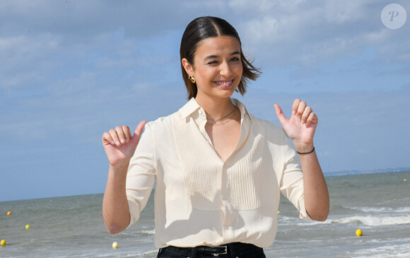 Le look très timide de Carmen, la fille de Mathieu Kassovitz au Festival du  film de Cabourg