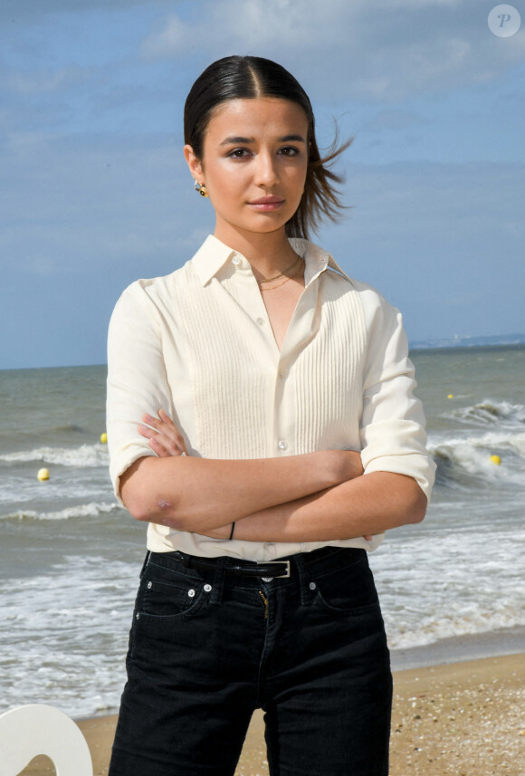 Mathieu Kassovitz : sa fille Carmen, 18 ans, star du Festival de Cabourg !  (PHOTO) : Femme Actuelle Le MAG