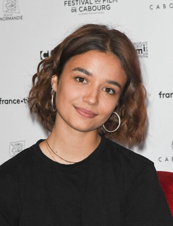 Mathieu Kassovitz : sa fille Carmen, 18 ans, star du Festival de Cabourg !  (PHOTO) : Femme Actuelle Le MAG