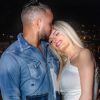 Dimitri Payet, entouré de sa femme Ludivine et de leurs 3 garçons, révèle le 1er juillet 2020 qu'une petite fille rejooindra bientôt la famille.