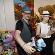 Jacky Jayet, Caroline Vigneaux lors du vernissage Jacky Jayet et ses Ours à la Galerie Art and Sound, Paris le 25 Juin 2020. © Marc Ausset Lacroix / Bestimage