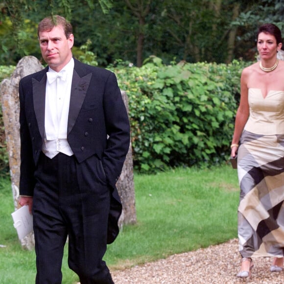 Ghislaine Maxwell avec le prince Andrew, duc d'York, en septembre 2000 après le mariage d'une ex-compagne du prince, Aurelia Cecil, près de Salisbury. ©PA Photos/ABACAPRESS.COM