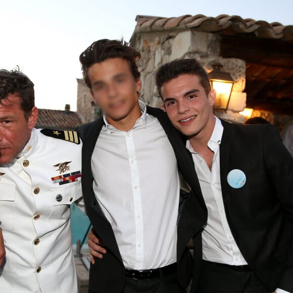 Exclusif - Benjamin Castaldi et ses fils Julien, Simon et Enzo - Cérémonie religieuse - Mariage de Benjamin Castaldi et Aurore Aleman au Mas de La Rose à Eygalières, le 27 août 2016. © Jacovides-Moreau/Bestimage