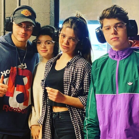 Simon et Enzo Castaldi avec Jade et Louise, les filles d'Aurore Aleman, photo du 6 janvier 2020