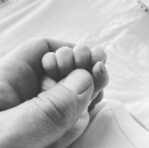Benjamin Castaldi annonce la naissance de son fils le 27 août 2020, premier enfant avec sa femme Aurore Aleman.