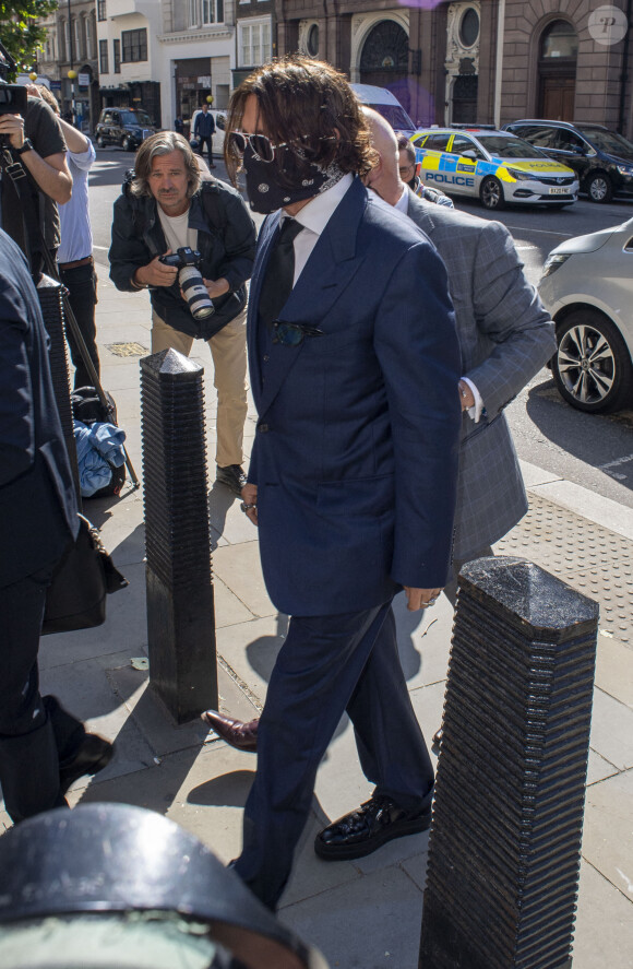 Johnny Depp arrive à la cour royale de justice à Londres, pour entamer le procès pour diffamation contre le magazine The Sun Newspaper. Le 7 juillet 2020