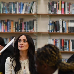 Meghan Markle, duchesse de Sussex fait une visite surprise à l'école supérieure Robert Clack de Dagenham, Essex, Royaume Uni, le 7 mars 2020, pour célébrer la Journée internationale de la femme.