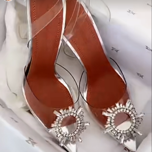 Les nouvelles chaussures de Nabilla Benattia, photo du 10 juillet 2020